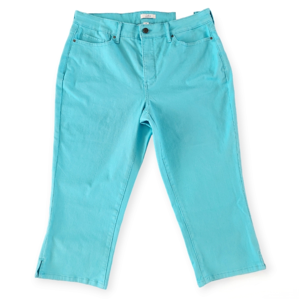 Croft & Barrow Women's Light Blue Capri Pants